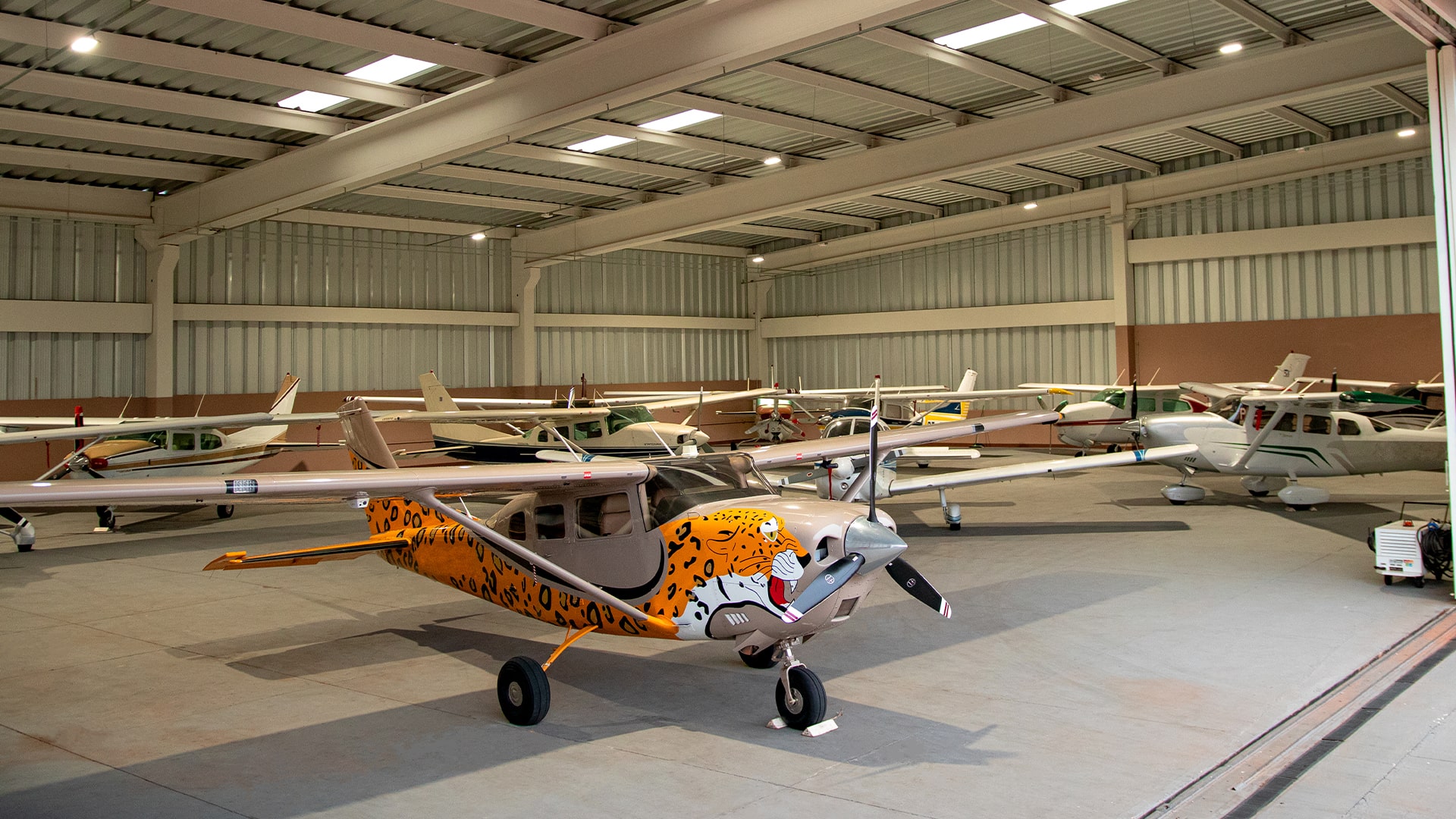 Hangar-H06-hangaragem-profissional-de-aeronaves_0008_2-min.jpg